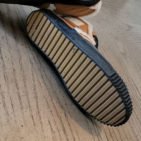 Balenciaga size 38 or 8 shearling fur suede Hightop sneaker HOsT PiCk🤎 - Picture 7 of 11